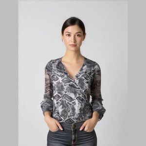 Haute Hippie Tribe Malia Printed Knit Surplice Top Grey Python Size XS Lace NEW